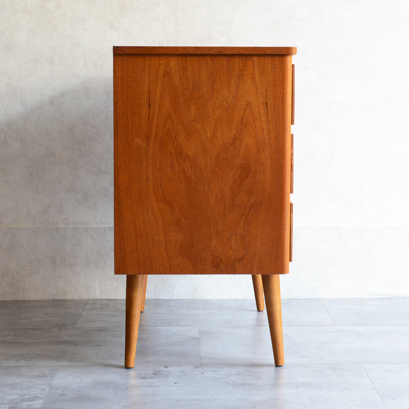 I様ご予約品　スウェーデンヴィンテージ　3段チェスト4-04