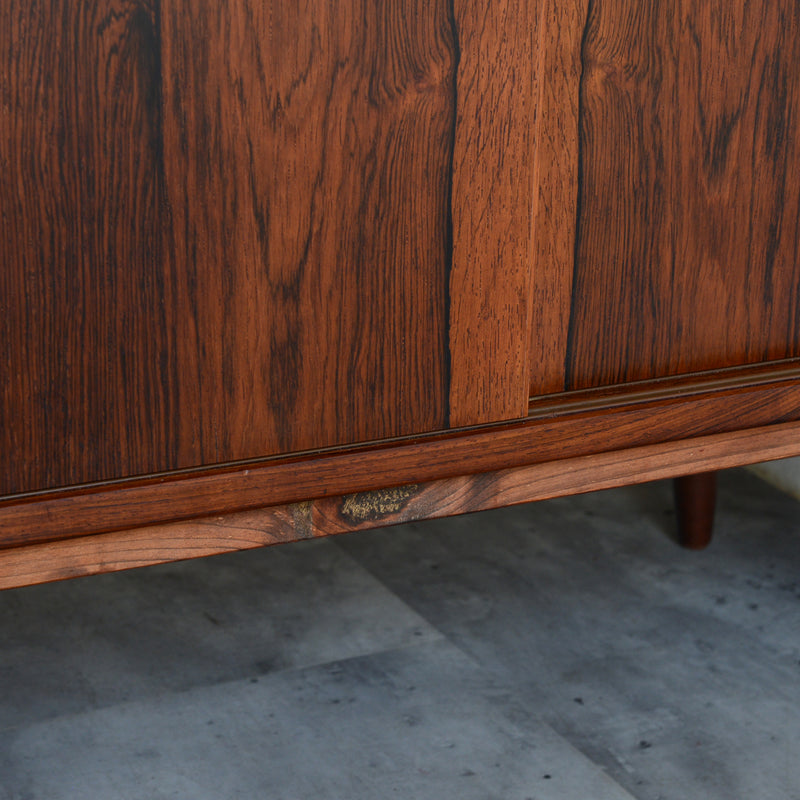 デンマーク ヴィンテージ　ローズウッド キャビネット