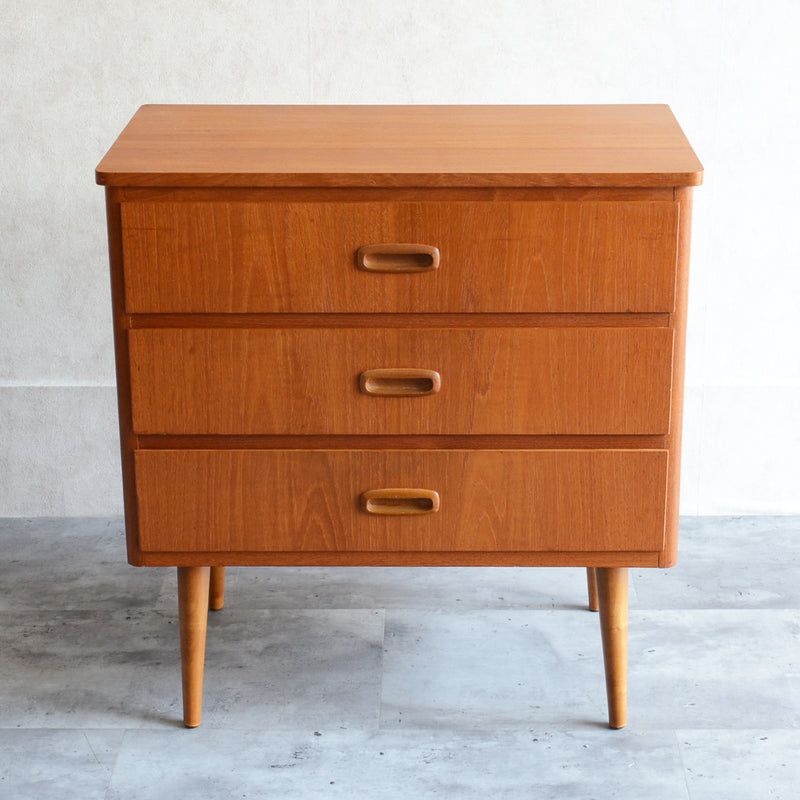 I様ご予約品　スウェーデンヴィンテージ　3段チェスト4-04