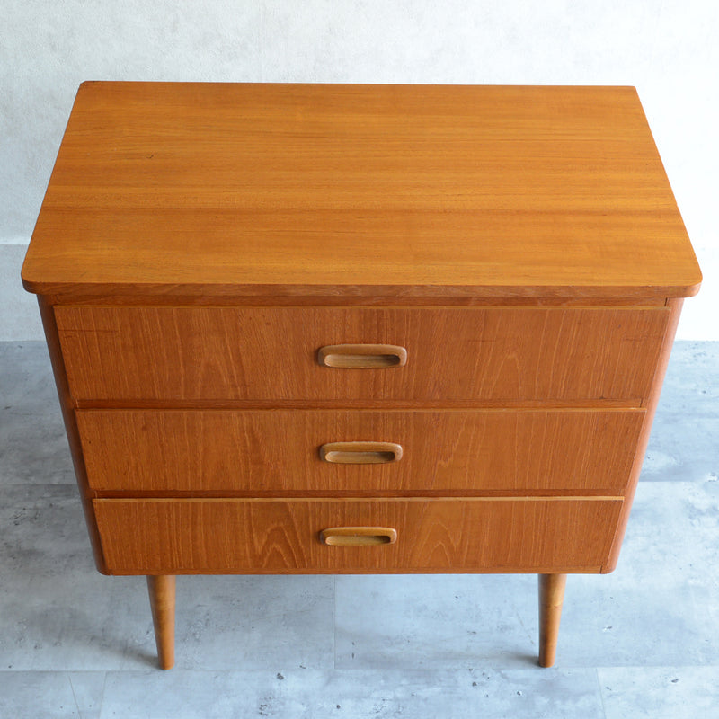 I様ご予約品　スウェーデンヴィンテージ　3段チェスト4-04