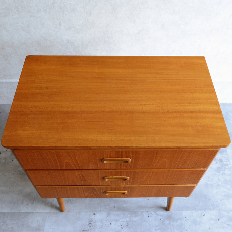 I様ご予約品　スウェーデンヴィンテージ　3段チェスト4-04