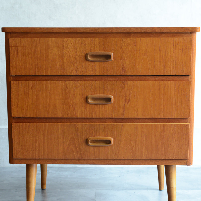 I様ご予約品　スウェーデンヴィンテージ　3段チェスト4-04