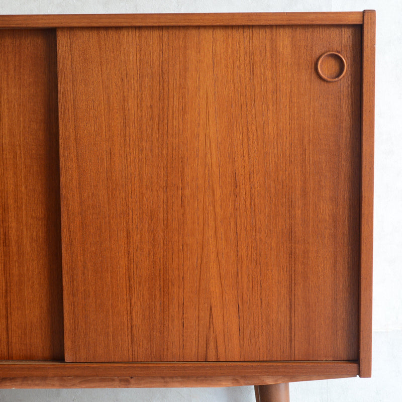 デンマーク ヴィンテージ キャビネット 5-5(丸把手・ウッドオイル仕上）