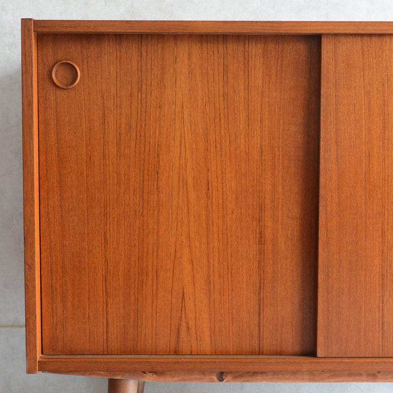 デンマーク ヴィンテージ キャビネット 5-5(丸把手・ウッドオイル仕上）