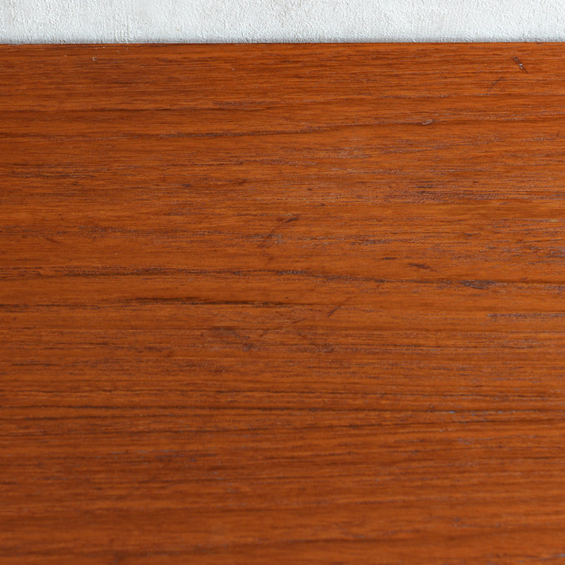 スウェーデン ヴィンテージ　3段チェスト 4-10