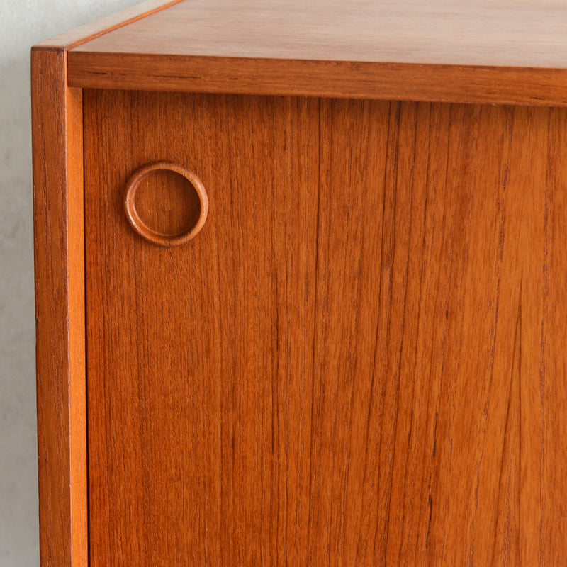 デンマーク ヴィンテージ キャビネット 5-5(丸把手・ウッドオイル仕上）