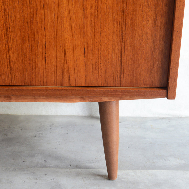 デンマーク ヴィンテージ キャビネット 5-5(丸把手・ウッドオイル仕上）