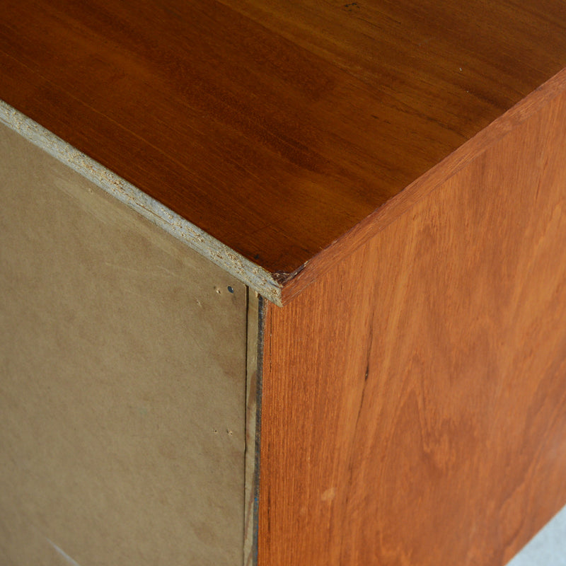 I様ご予約品　スウェーデンヴィンテージ　3段チェスト4-04