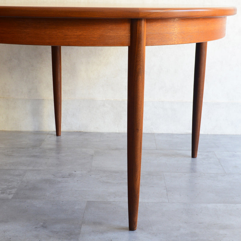 Ｆ様見学予約商品 G-PLAN ジープラン　エクステンション ラウンドテーブル72 （天板剥離再塗装済）