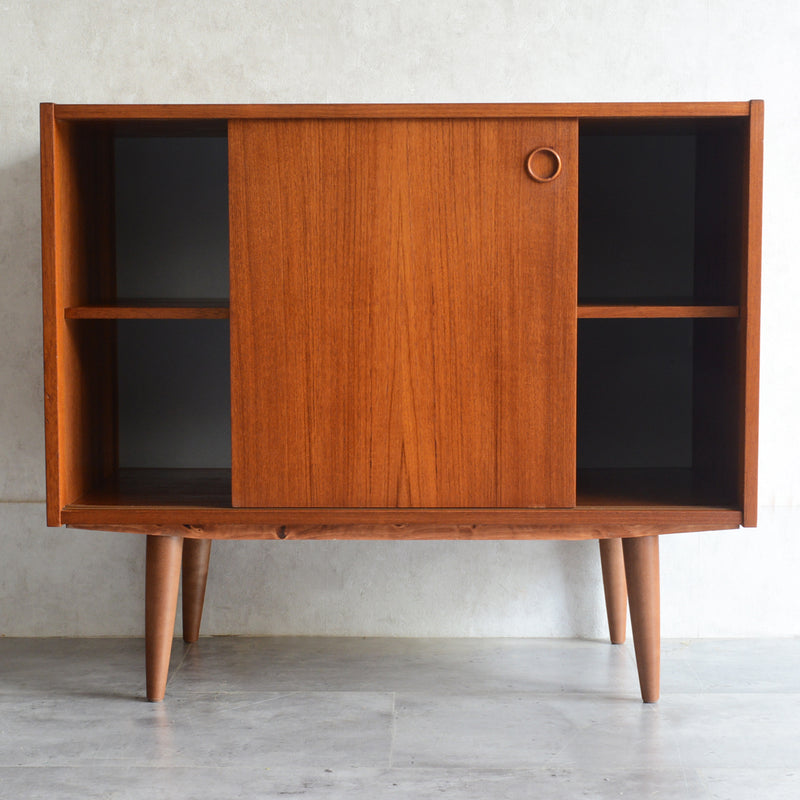 デンマーク ヴィンテージ キャビネット 5-5(丸把手・ウッドオイル仕上）