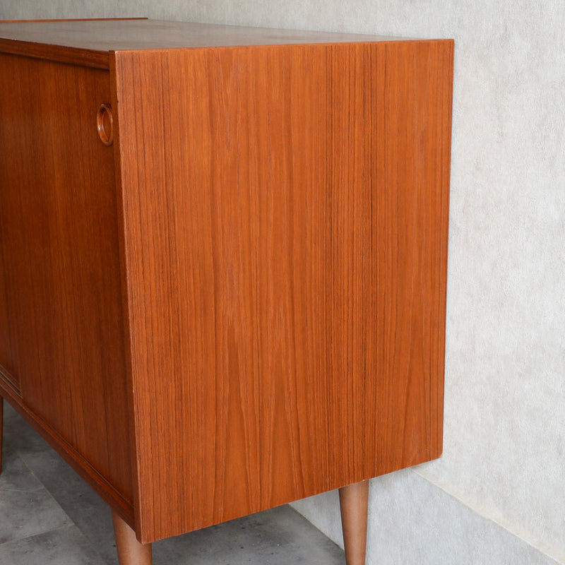 デンマーク ヴィンテージ キャビネット 5-5(丸把手・ウッドオイル仕上）