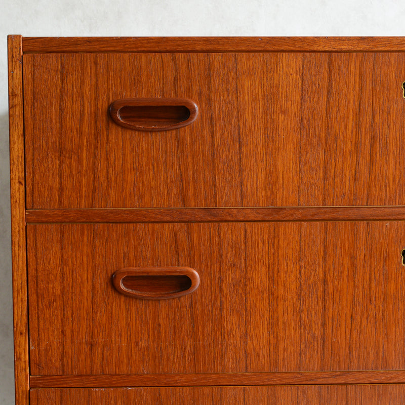 スウェーデン ヴィンテージ　3段チェスト 4-10