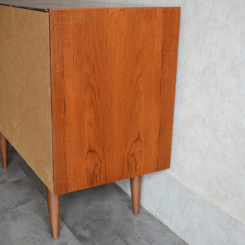 デンマーク ヴィンテージ キャビネット 5-5(丸把手・ウッドオイル仕上）