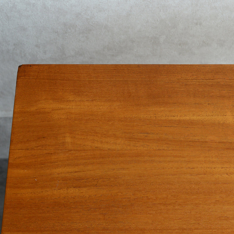 I様ご予約品　スウェーデンヴィンテージ　3段チェスト4-04