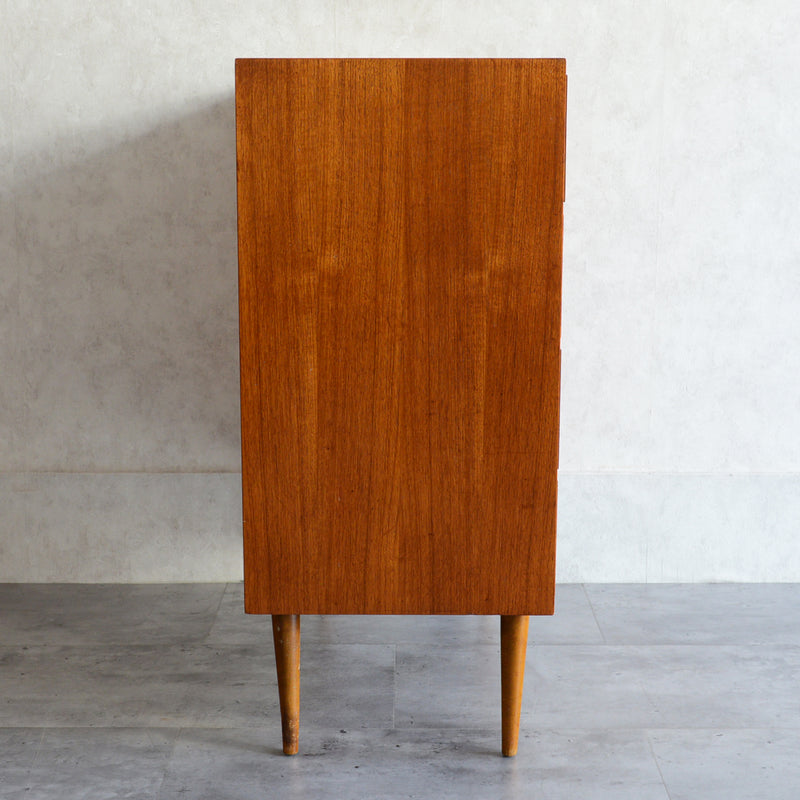 スウェーデンヴィンテージ　４段チェスト4-11