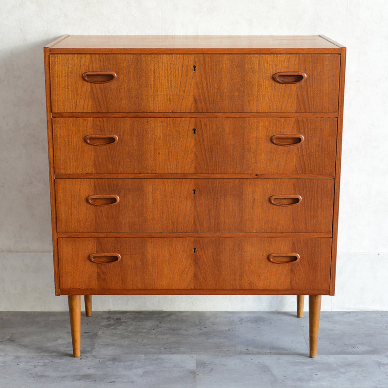 スウェーデンヴィンテージ　４段チェスト4-11