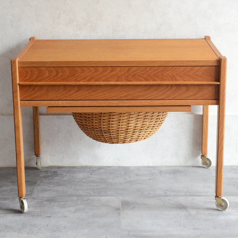 デンマークヴィンテージ  オークソーイングテーブル3-35