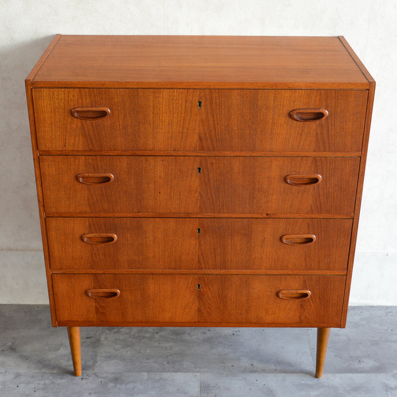 スウェーデンヴィンテージ　４段チェスト4-11