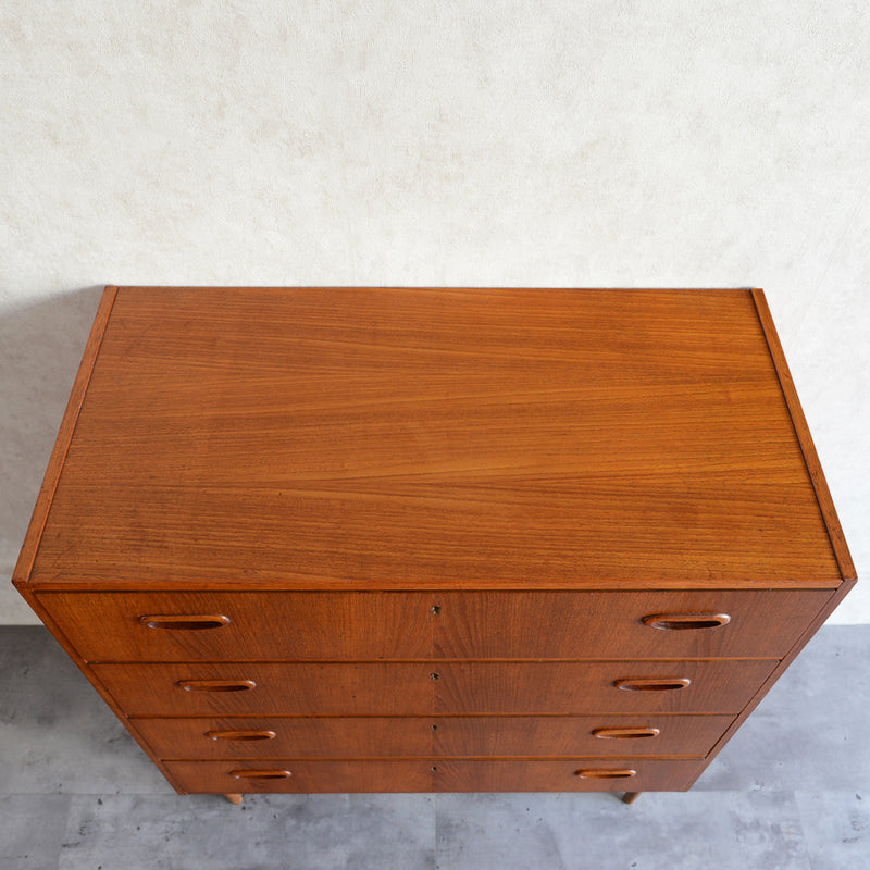 スウェーデンヴィンテージ　４段チェスト4-11