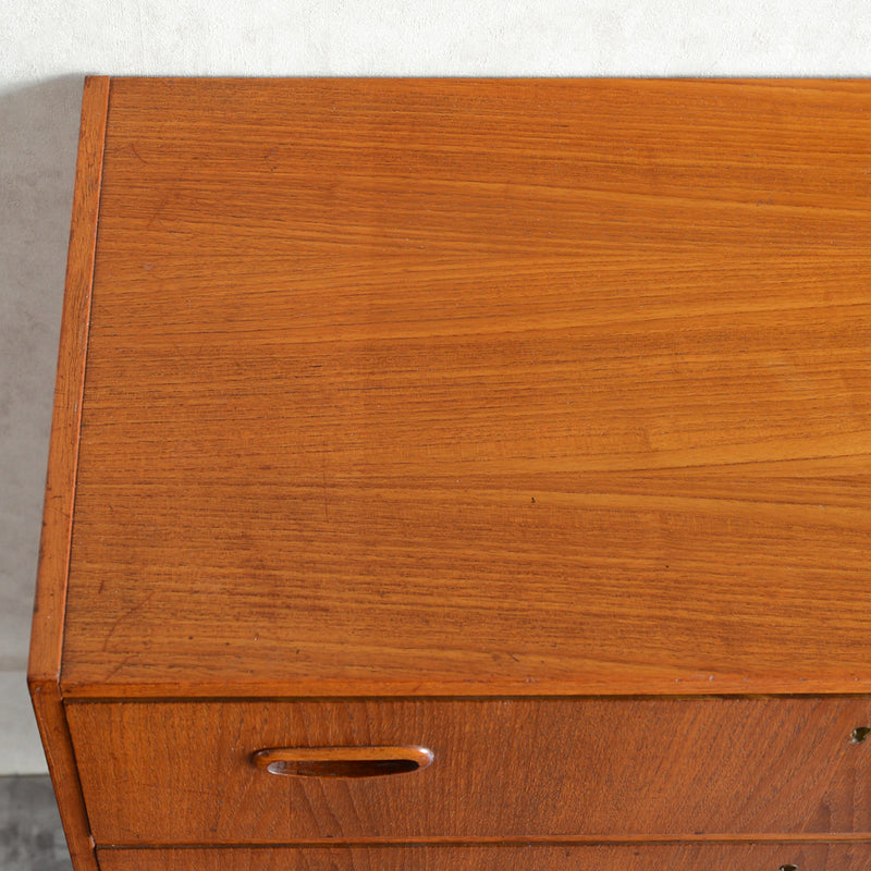 スウェーデンヴィンテージ　４段チェスト4-11