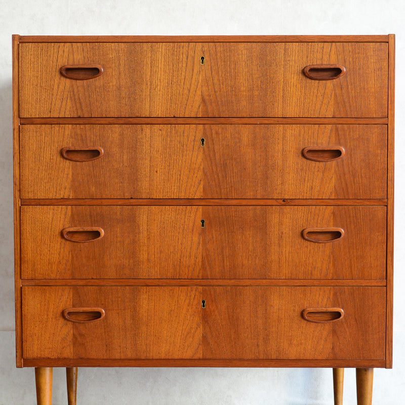 スウェーデンヴィンテージ　４段チェスト4-11