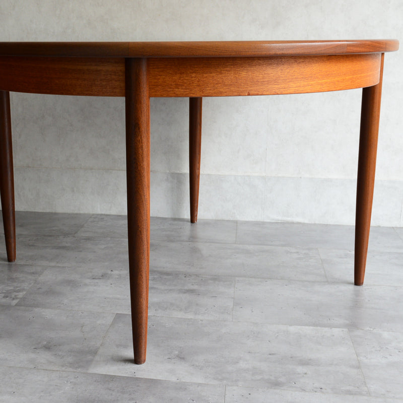 G-PLAN ジープラン　エクステンション ラウンドテーブル　62 （天板剥離再塗装済）