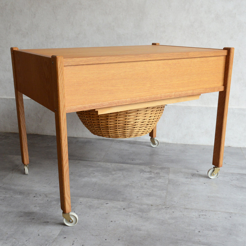 デンマークヴィンテージ  オークソーイングテーブル3-35