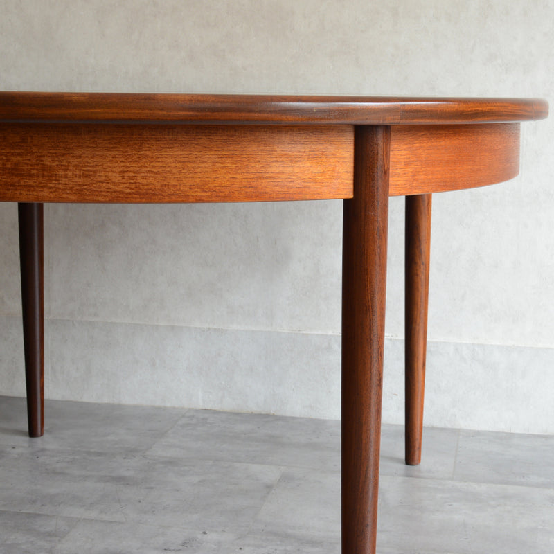 G-PLAN ジープラン　エクステンション ラウンドテーブル67（天板剥離再塗装済）