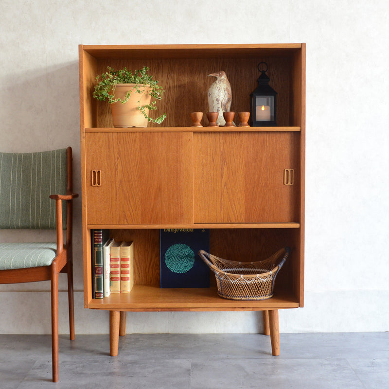 デンマーク ヴィンテージ　オーク シェルフ3-30（木扉付）