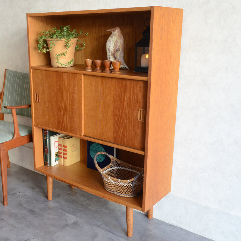 デンマーク ヴィンテージ　オーク シェルフ3-30（木扉付）