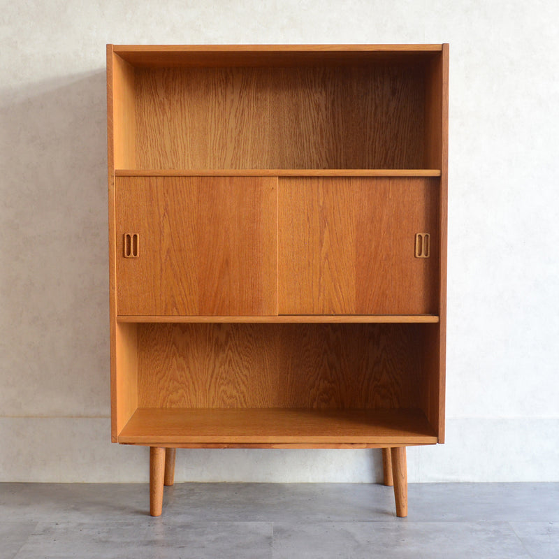 デンマーク ヴィンテージ　オーク シェルフ3-30（木扉付）