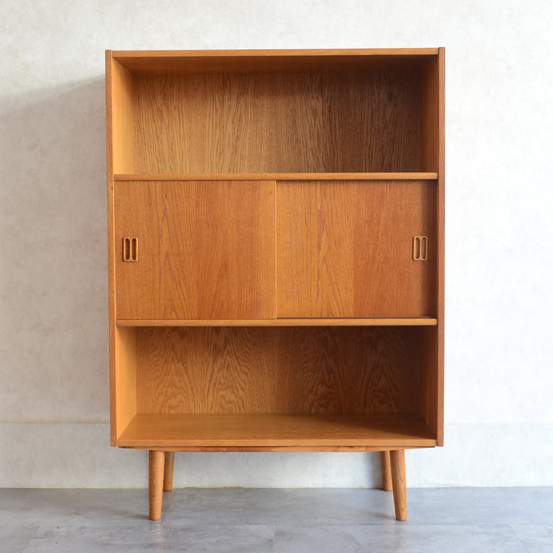 デンマーク ヴィンテージ　オーク シェルフ3-30（木扉付）