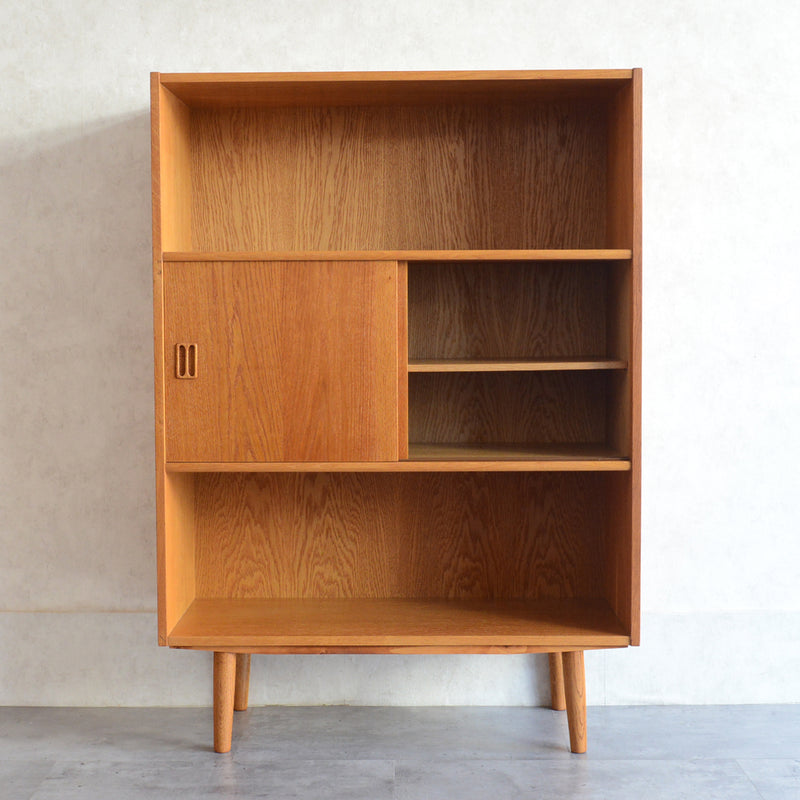 デンマーク ヴィンテージ　オーク シェルフ3-30（木扉付）