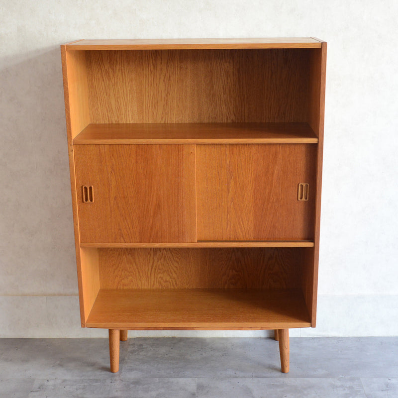 デンマーク ヴィンテージ　オーク シェルフ3-30（木扉付）