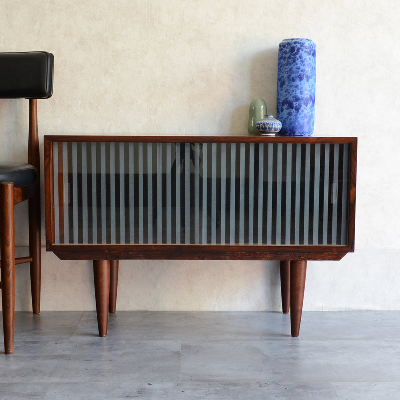 デンマークヴィンテージ 　ローズウッド ガラスキャビネット03