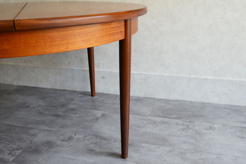 H様ご予約品G-PLAN　ジープラン　エクステンションラウンドダイニングテーブル52