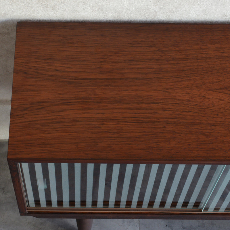 デンマークヴィンテージ 　ローズウッド ガラスキャビネット03