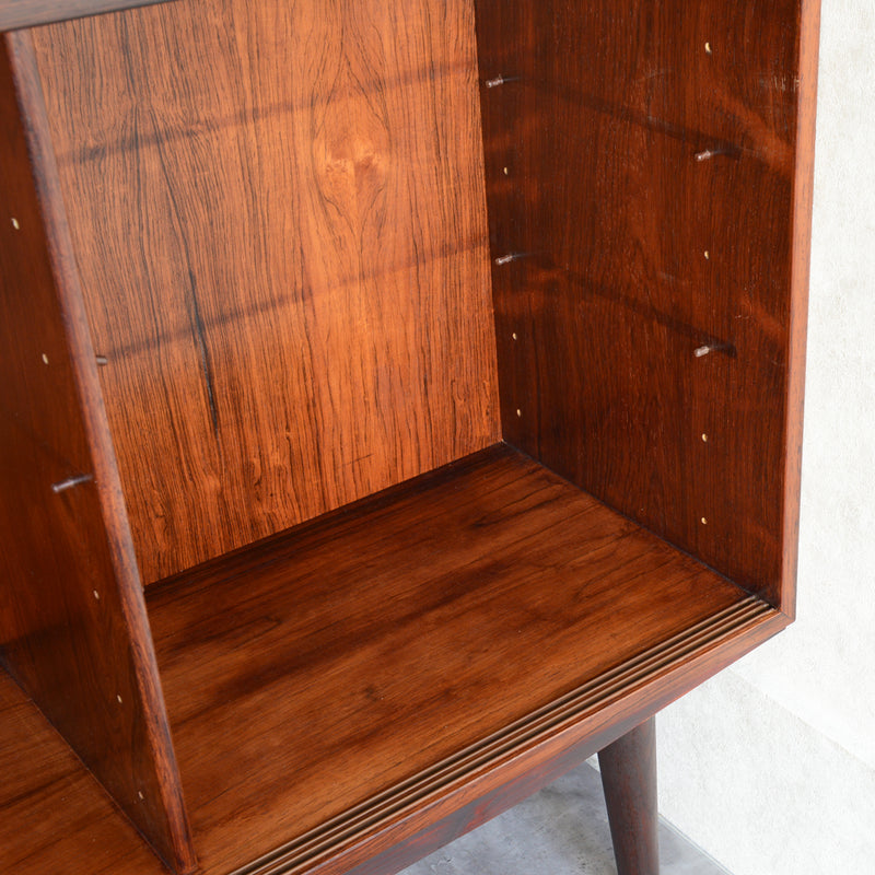 デンマーク ヴィンテージ　ローズウッド ガラスキャビネット02