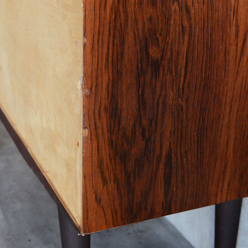 デンマーク ヴィンテージ　ローズウッド ガラスキャビネット02